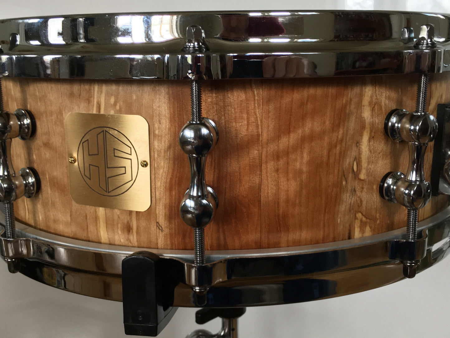 Snare Drum, Figured Birch, Stave Construction, Reinforcement Rings, 14"X5", Solid Wood, Die Cast Hoops